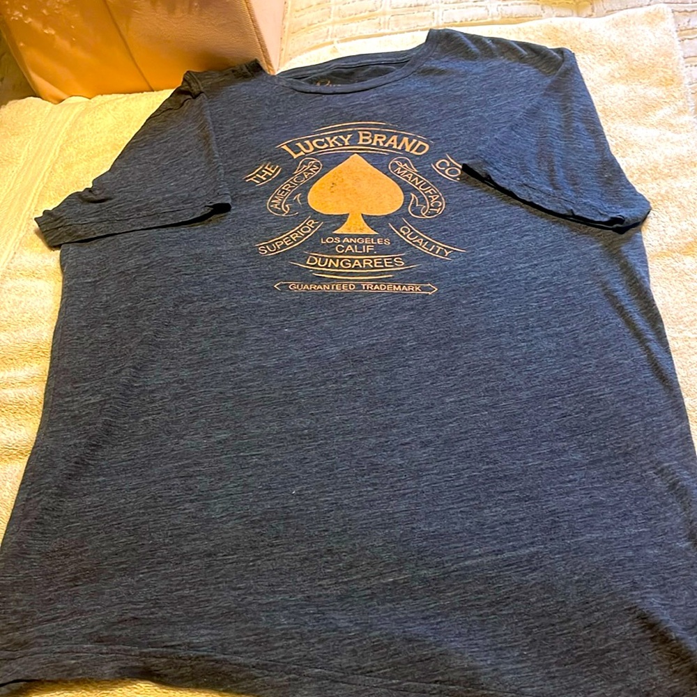 Lucky brand men’s size medium T-shirt